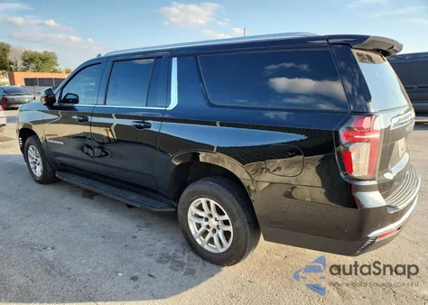 2021 Chevrolet Suburban C1500 Lt from USA, damaged, VIN 1GNSCCKDXMR133634